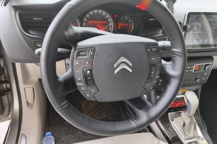 Used Citroen C5 2013 2.0L Automatic Luxury Model Steering Wheel