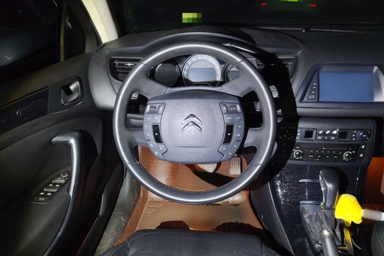Used Citroen C5 2013 2.0L Automatic Luxury Model Steering Wheel