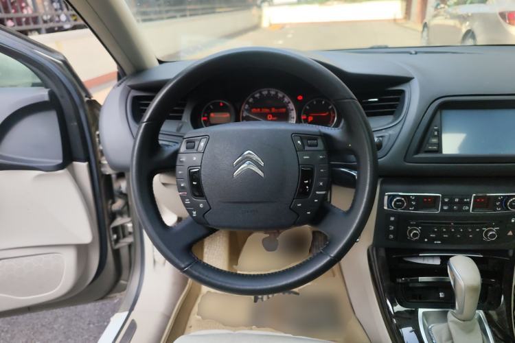 Used Citroen C5 2013 2.0L Automatic Luxury Model Steering Wheel