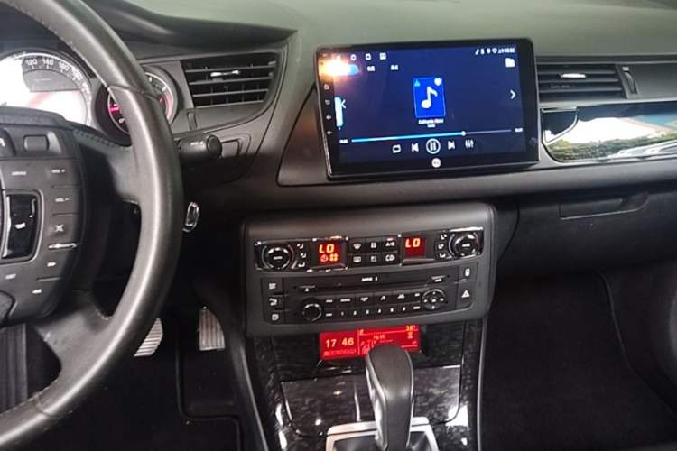 Used Citroen C5 2013 2.0L Automatic Luxury Model Audio And AC Panel