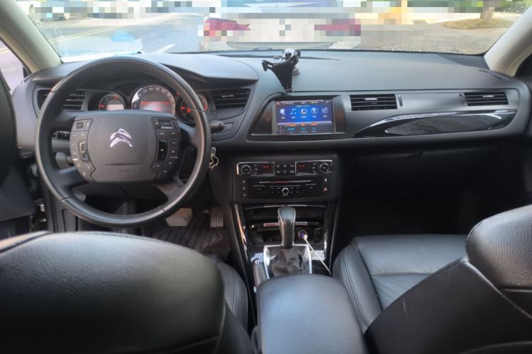 Used Citroen C5 2013 2.3L Automatic Zunyu Model Center Console