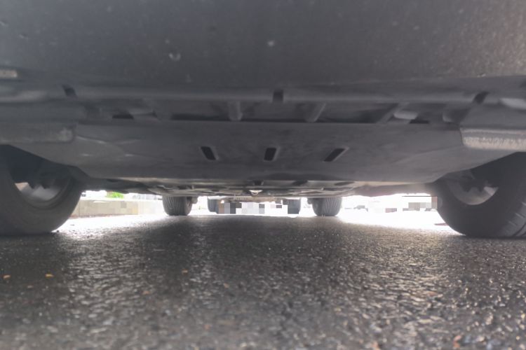 Used Citroen C5 2013 2.3L Automatic Zunyu Model Chassis Front
