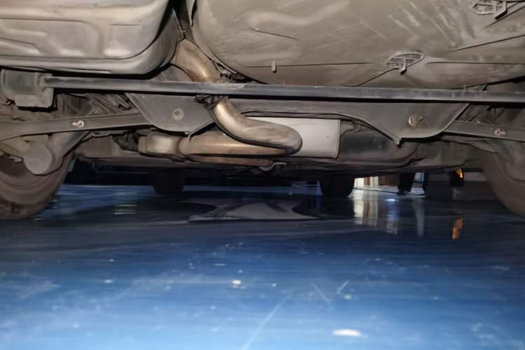 Used Citroen C5 2013 2.3L Automatic Zunyu Model Chassis Rear