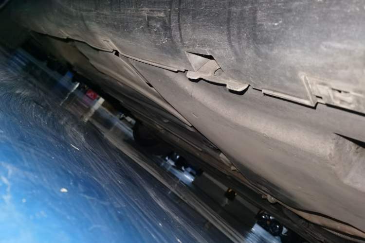Used Citroen C5 2013 2.3L Automatic Zunyu Model Chassis Rear Left
