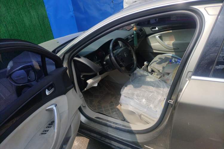 Used Citroen C5 2013 2.0L Manual Comfort Version Driver Seat