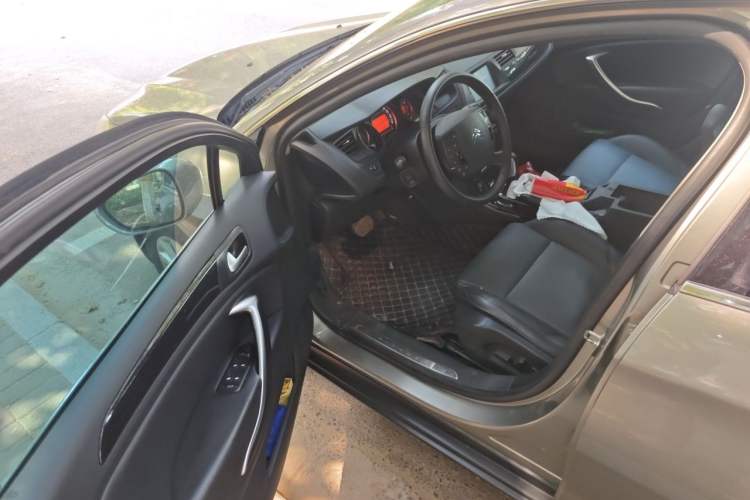 Used Citroen C5 2013 2.0L Automatic Yue Shang Edition Driver Seat
