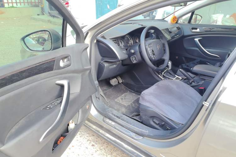 Used Citroen C5 2013 2.0L Automatic Luxury Model Driver Seat