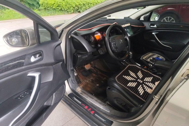 Used Citroen C5 2013 2.3L Automatic Zunyu Model Driver Seat