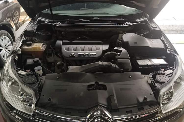 Used Citroen C5 2013 2.0L Automatic Luxury Model Engine Bay