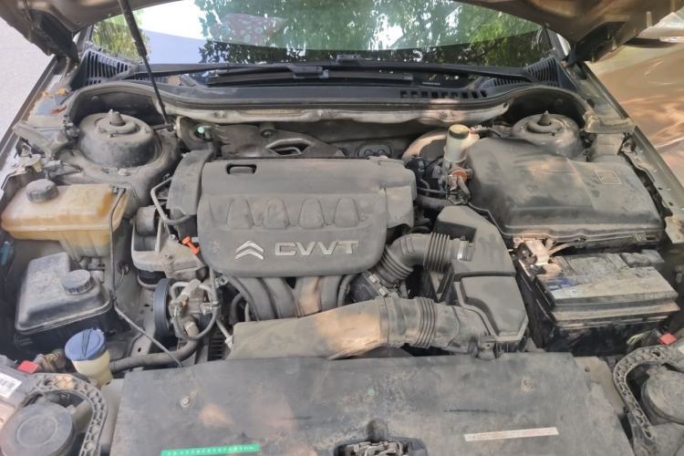 Used Citroen C5 2013 2.0L Automatic Yue Shang Edition Engine Bay