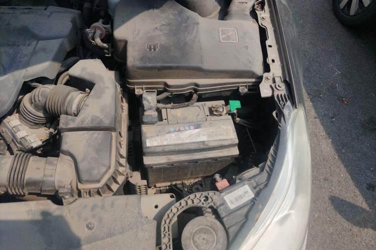 Used Citroen C5 2013 2.0L Manual Comfort Version Engine Bay Left