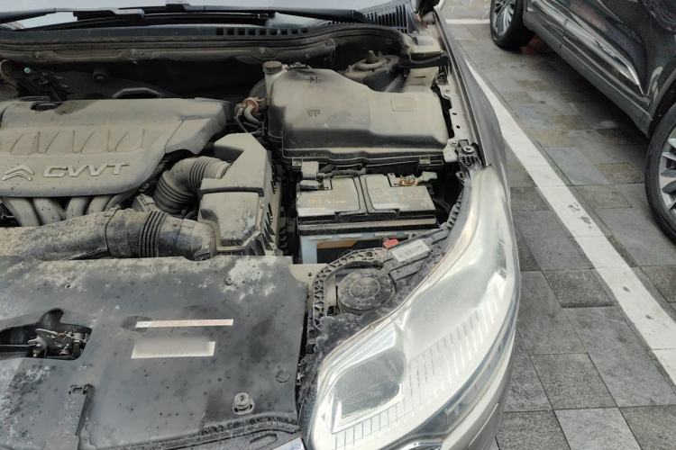 Used Citroen C5 2013 2.0L Automatic Luxury Model Engine Bay Left
