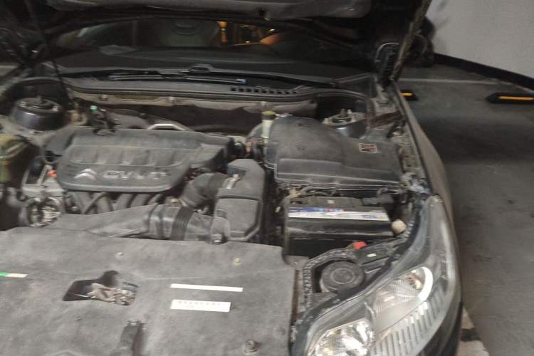 Used Citroen C5 2013 2.0L Automatic Luxury Model Engine Bay Left
