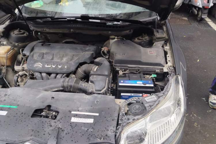 Used Citroen C5 2013 2.0L Automatic Luxury Model Engine Bay Left