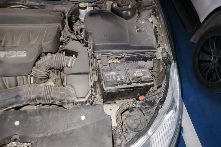 Used Citroen C5 2013 2.3L Automatic Zunyu Model Engine Bay Left