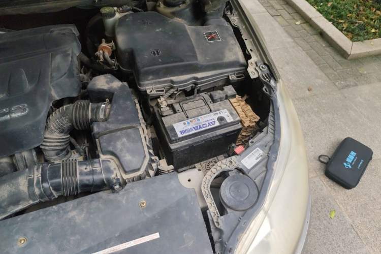 Used Citroen C5 2013 2.3L Automatic Zunyu Model Engine Bay Left