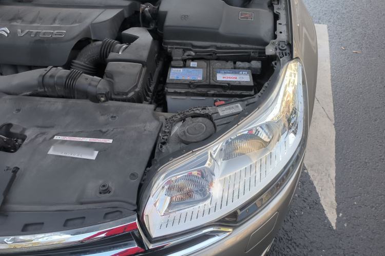 Used Citroen C5 2013 2.3L Automatic Zunyu Model Engine Bay Left