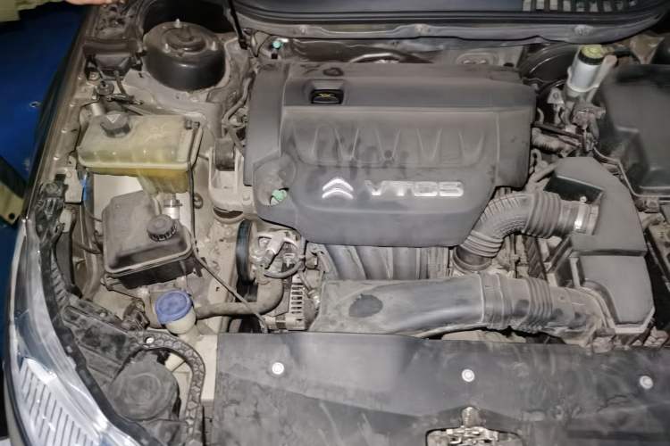Used Citroen C5 2013 2.3L Automatic Zunyu Model Engine Bay Right