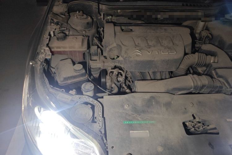 Used Citroen C5 2013 2.3L Automatic Enjoyment Model Engine Bay Right