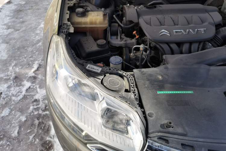 Used Citroen C5 2013 2.0L Automatic Luxury Model Engine Bay Right