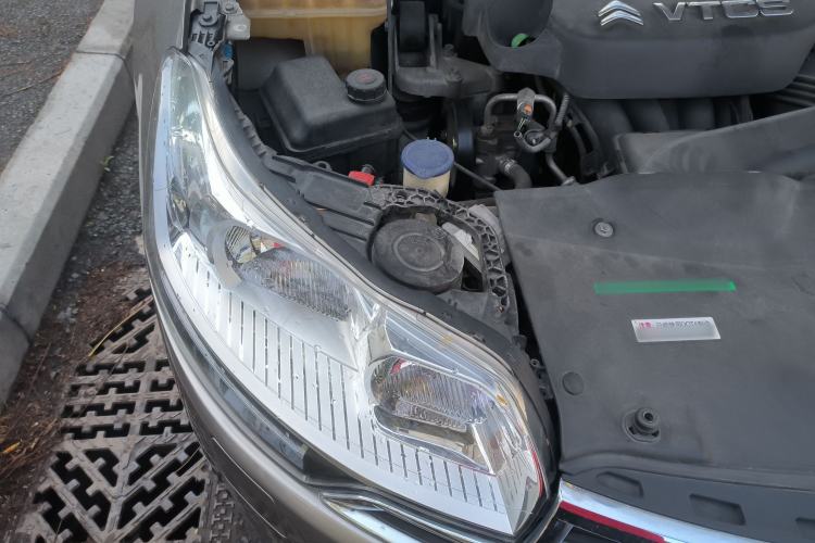 Used Citroen C5 2013 2.3L Automatic Zunyu Model Engine Bay Right