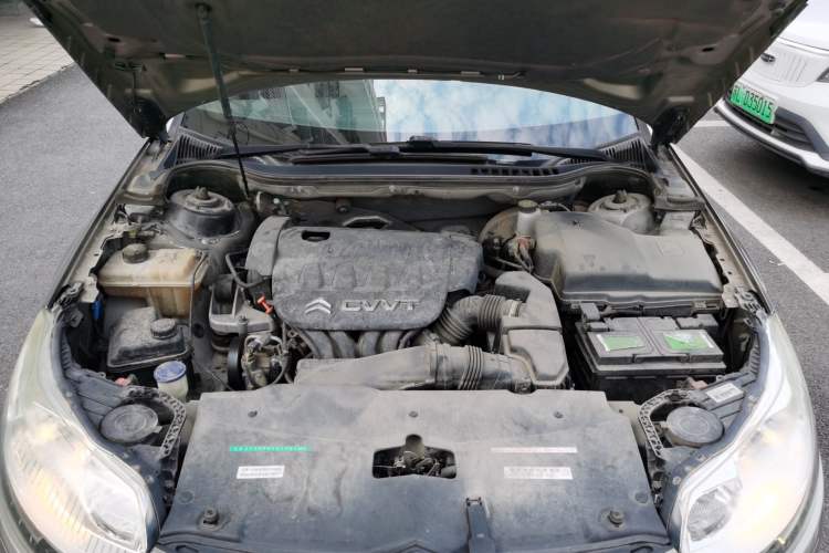 Used Citroen C5 2013 2.0L Automatic Luxury Model Engine Bay