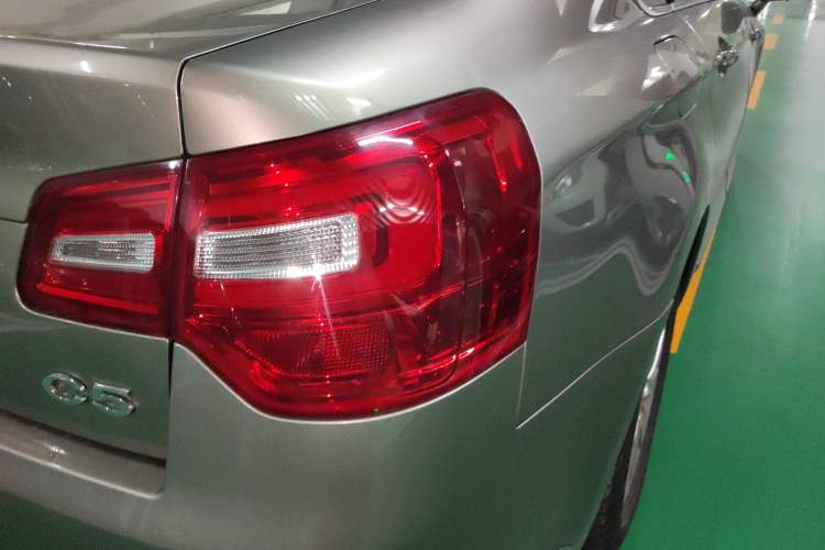 Used Citroen C5 2013 2.0L Automatic Luxury Model Exterior 6
