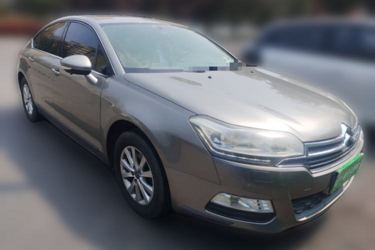 Used Citroen C5 2013 2.0L Manual Comfort Version Front Right 45 Deg