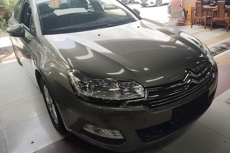 Used Citroen C5 2013 2.0L Automatic Luxury Model Front Right 45 Deg