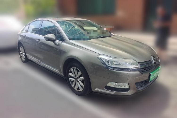 Used Citroen C5 2013 2.3L Automatic Enjoyment Model Front Right 45 Deg
