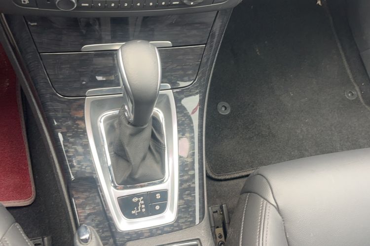 Used Citroen C5 2013 2.0L Automatic Luxury Model Gear Lever