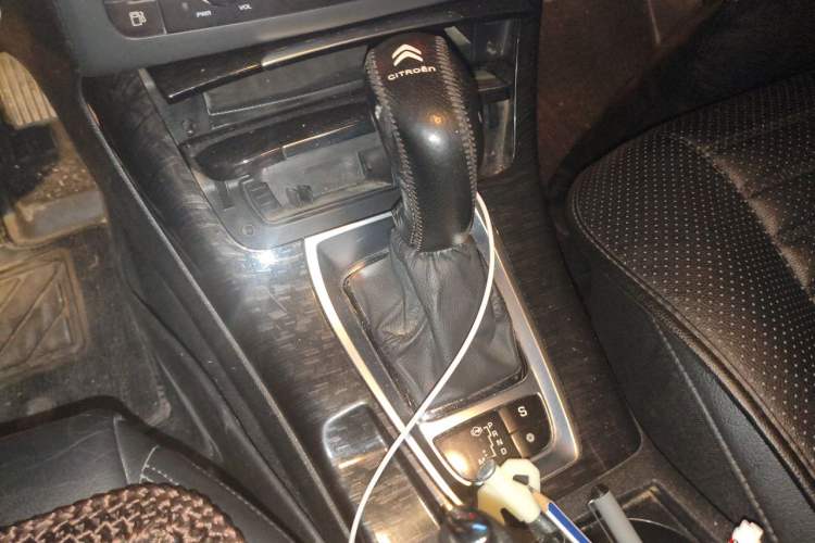 Used Citroen C5 2013 2.0L Automatic Luxury Model Gear Lever