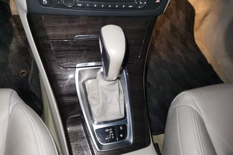 Used Citroen C5 2013 2.3L Automatic Zunyu Model Gear Lever