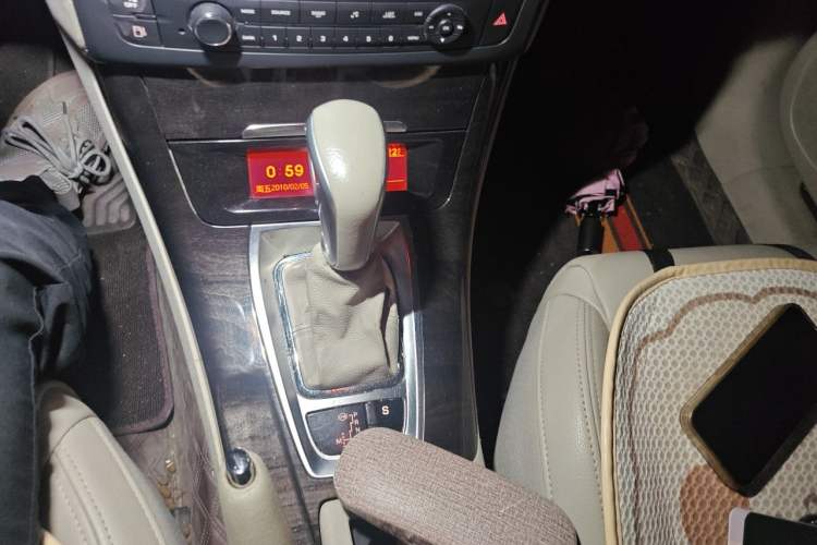 Used Citroen C5 2013 2.3L Automatic Enjoyment Model Gear Lever