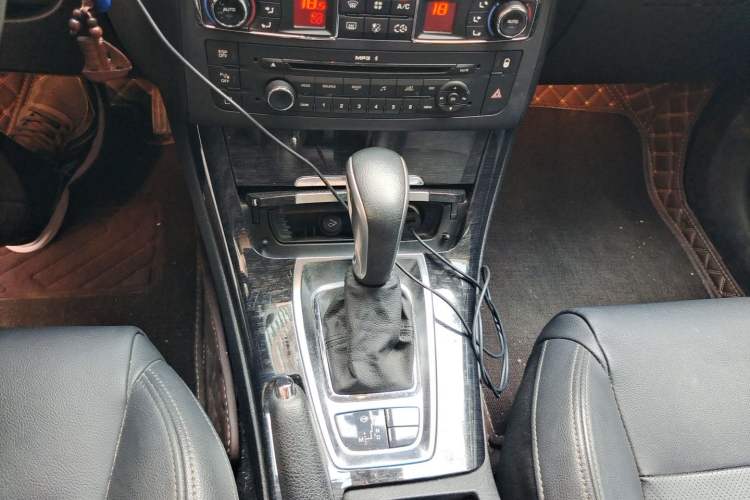 Used Citroen C5 2013 2.3L Automatic Enjoyment Model Gear Lever