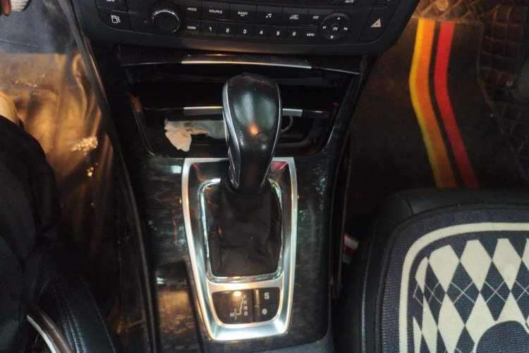 Used Citroen C5 2013 2.3L Automatic Zunyu Model Gear Lever