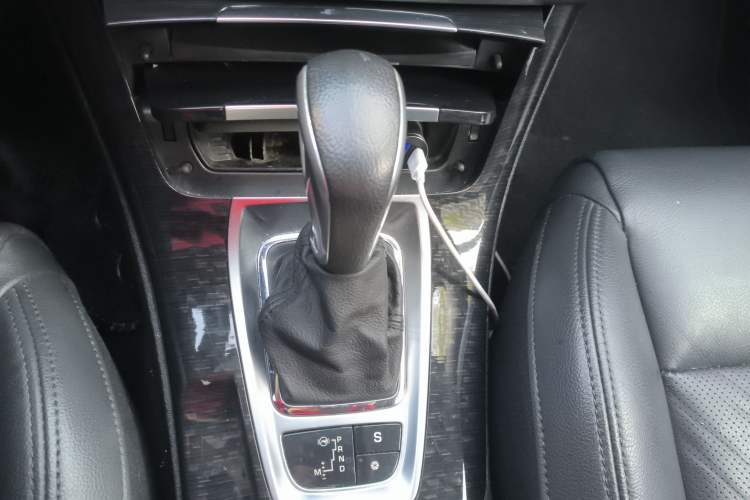 Used Citroen C5 2013 2.3L Automatic Zunyu Model Gear Lever