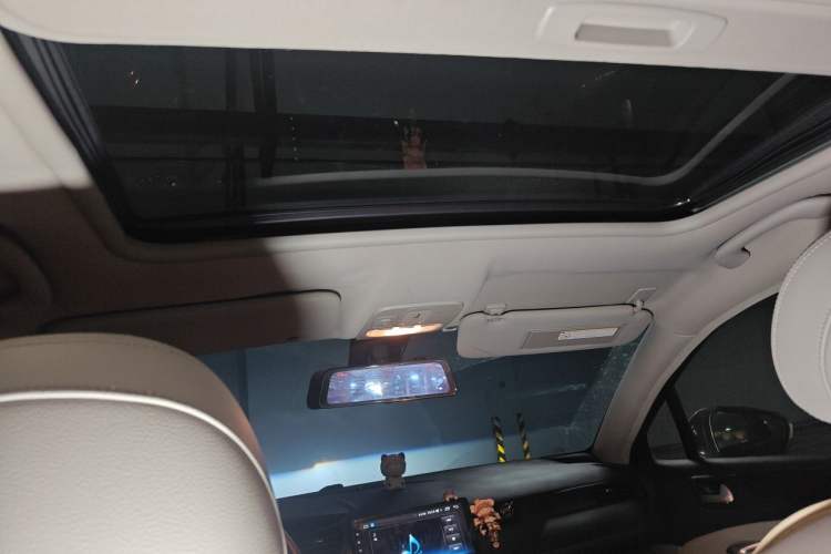 Used Citroen C5 2013 2.3L Automatic Enjoyment Model Headliner