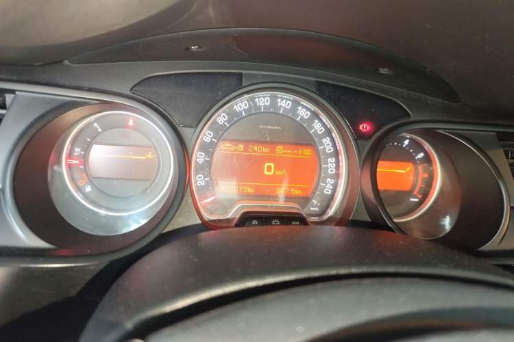 Used Citroen C5 2013 2.3L Automatic Zunyu Model Instrument Cluster