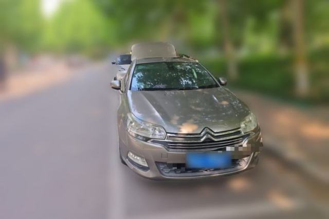 Używany Citroen C5 2013 2.0L Automatic Yue Shang Edition