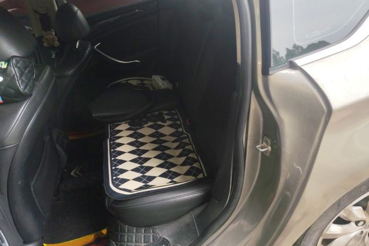 Used Citroen C5 2013 2.3L Automatic Zunyu Model Left Rear Seat