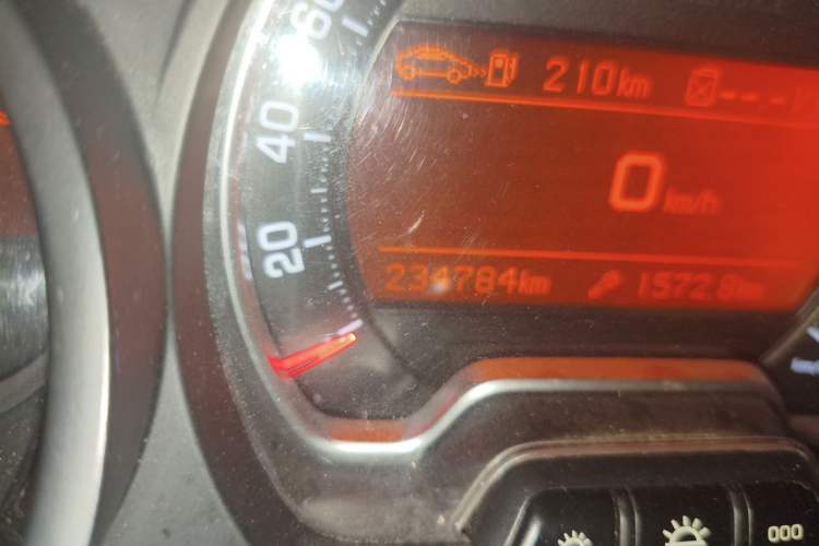 Used Citroen C5 2013 2.0L Automatic Luxury Model Odometer Close Up