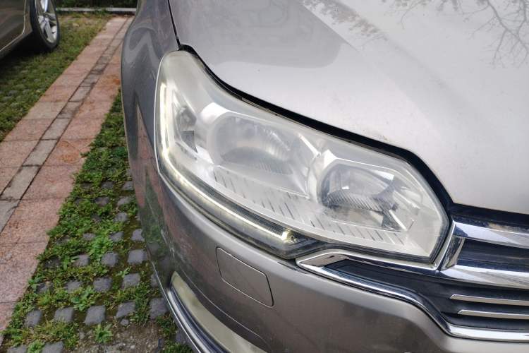 Used Citroen C5 2013 2.0L Automatic Luxury Model Right Front Headlight