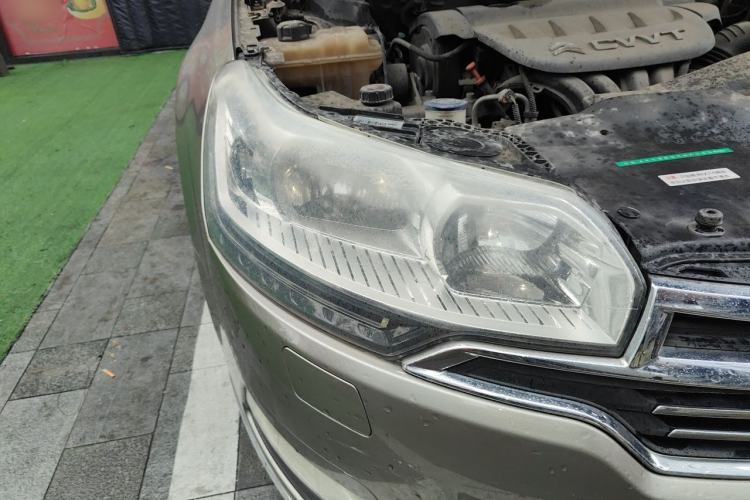 Used Citroen C5 2013 2.0L Automatic Luxury Model Right Front Headlight