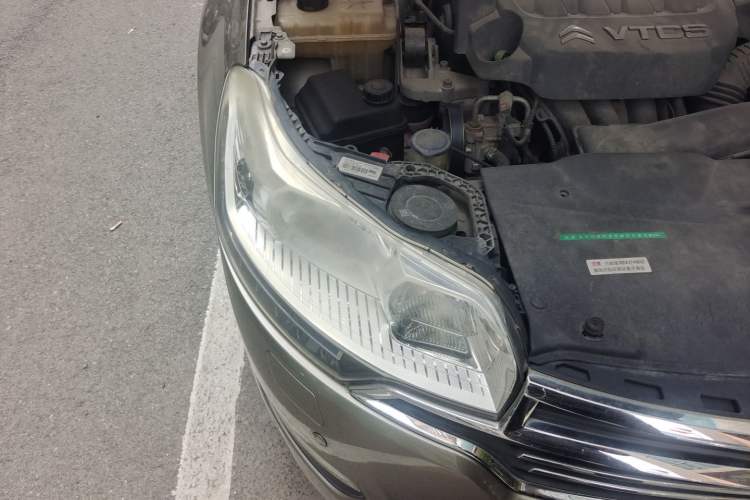 Used Citroen C5 2013 2.3L Automatic Enjoyment Model Right Front Headlight