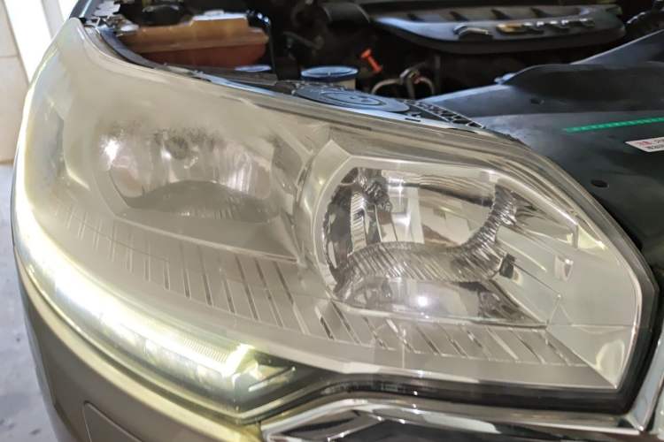 Used Citroen C5 2013 2.0L Automatic Luxury Model Right Front Headlight