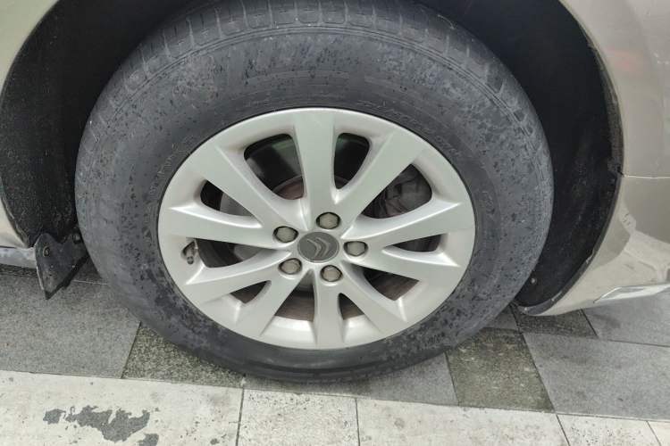 Used Citroen C5 2013 2.0L Automatic Luxury Model Right Front Wheel Hub