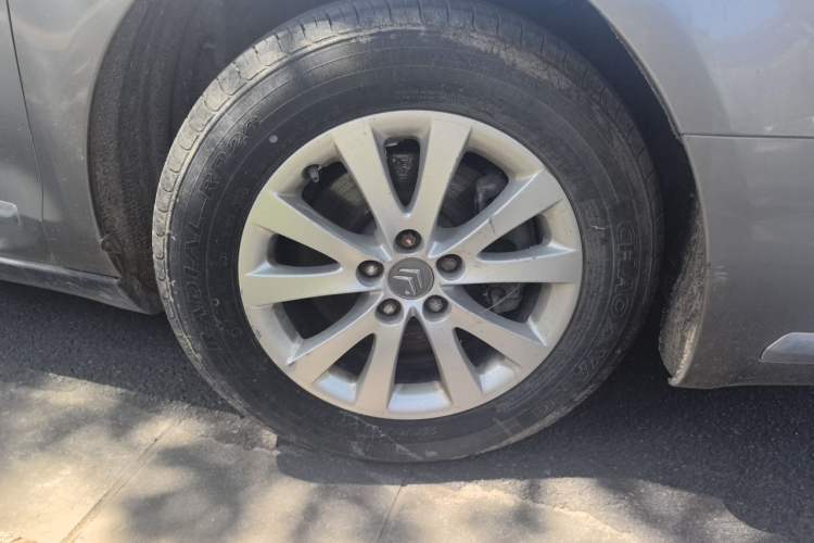 Used Citroen C5 2013 2.0L Automatic Luxury Model Right Front Wheel Hub