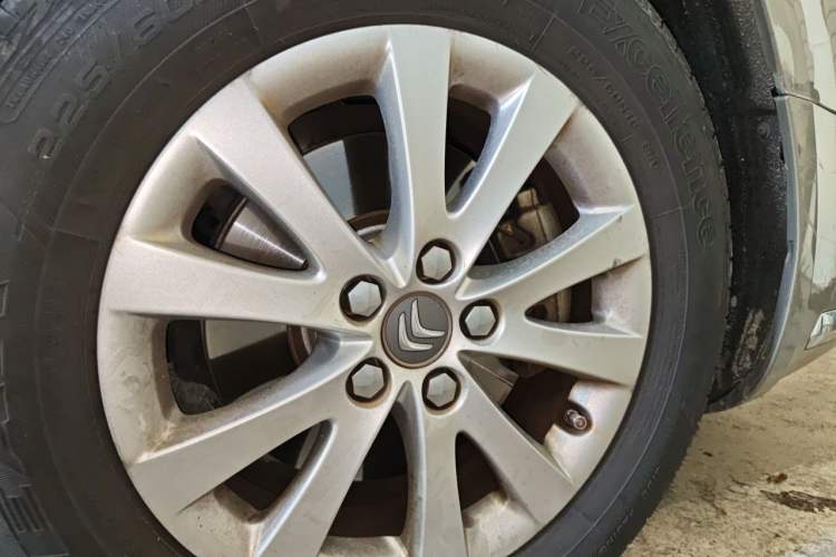 Used Citroen C5 2013 2.0L Automatic Luxury Model Right Front Wheel Hub