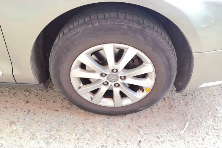 Used Citroen C5 2013 2.0L Automatic Luxury Model Right Front Wheel Hub